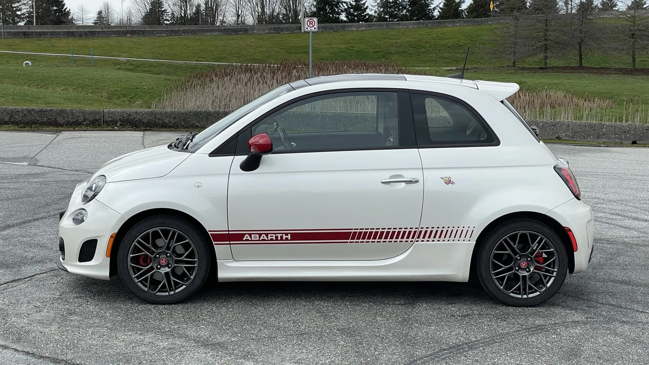 2017 Fiat Abarth 500 - Image 14 of 31