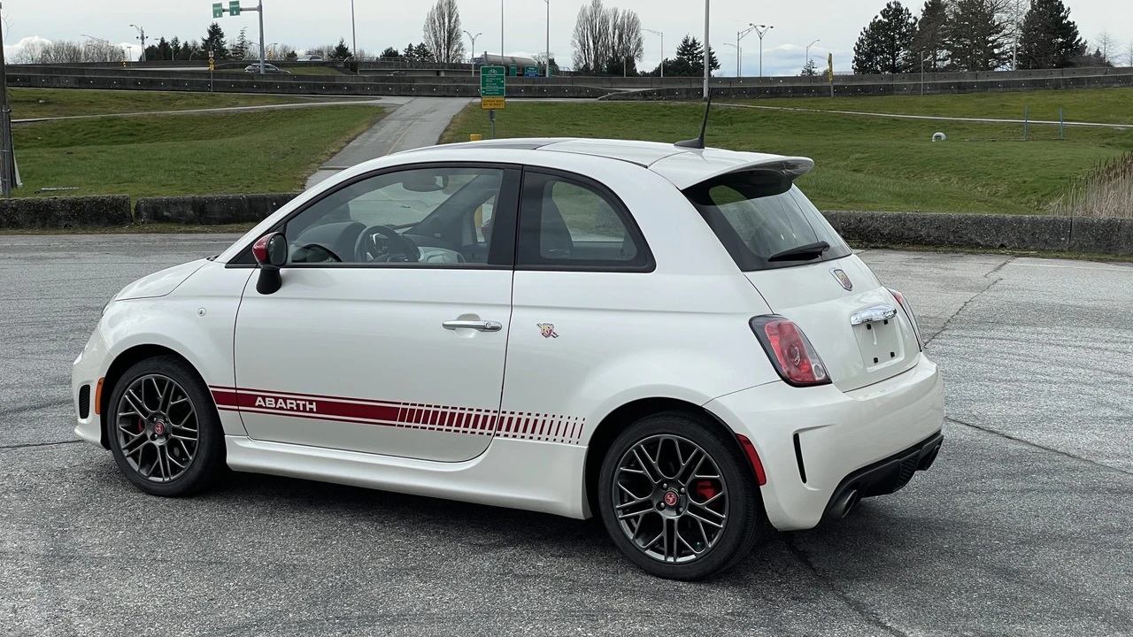 2017 Fiat Abarth 500 - Image 13 of 31