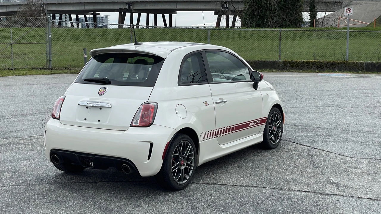 2017 Fiat Abarth 500 - Image 10 of 31