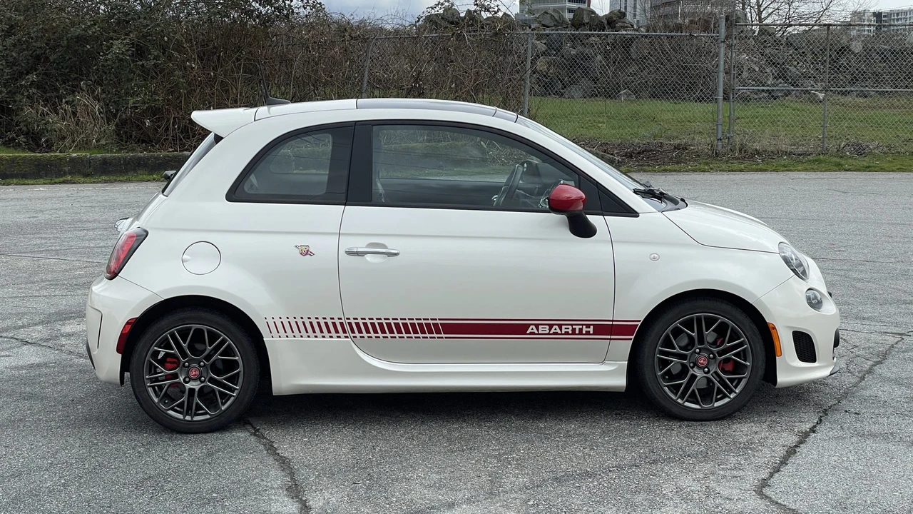 2017 Fiat Abarth 500 - Image 8 of 31