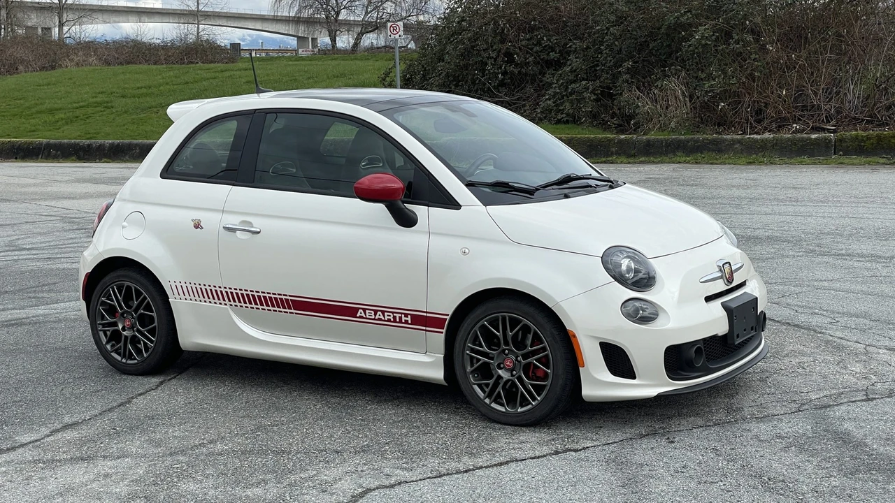 2017 Fiat Abarth 500 - Image 7 of 31
