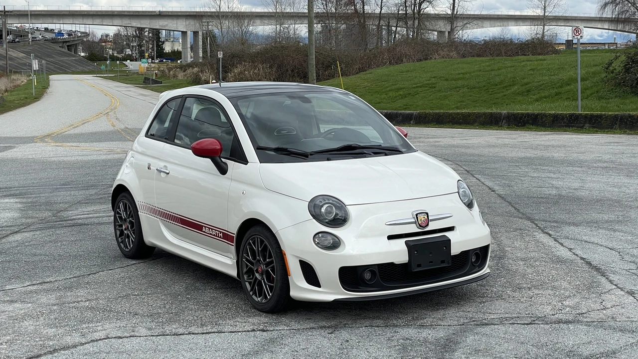 2017 Fiat Abarth 500 - Image 6 of 31