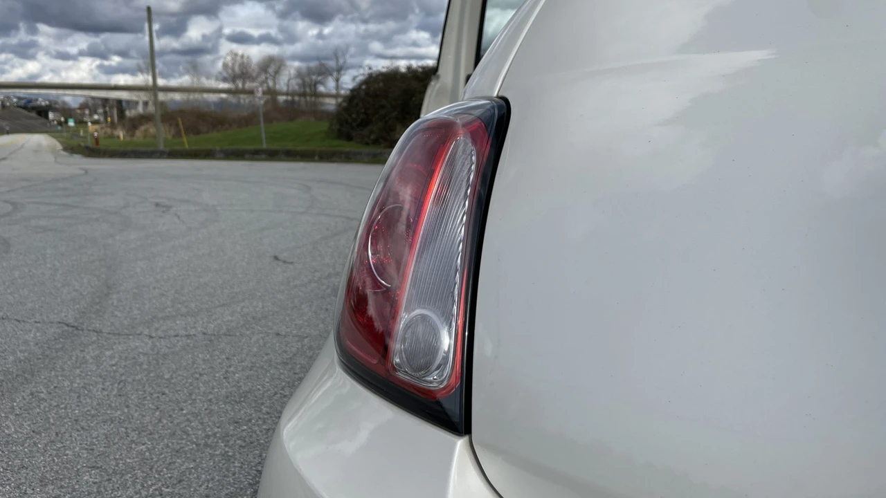 2017 Fiat Abarth 500 - Image 25 of 31