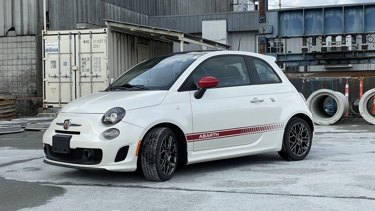 2017 Fiat Abarth 500 - Image 16 of 31