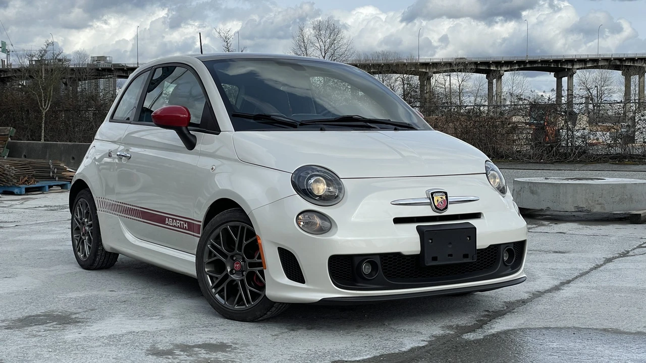 2017 Fiat Abarth 500 - Image 17 of 31