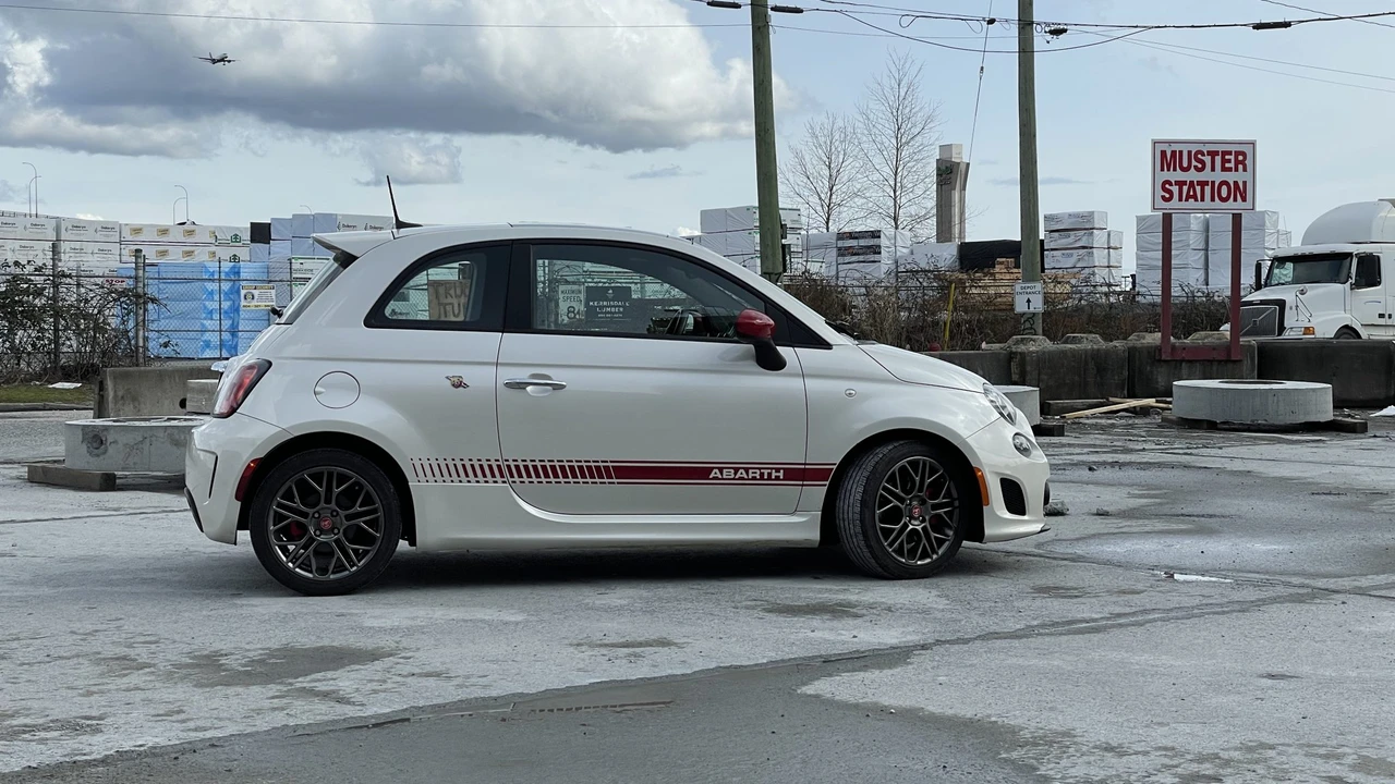 2017 Fiat Abarth 500 - Image 18 of 31