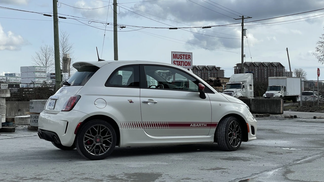 2017 Fiat Abarth 500 - Image 19 of 31