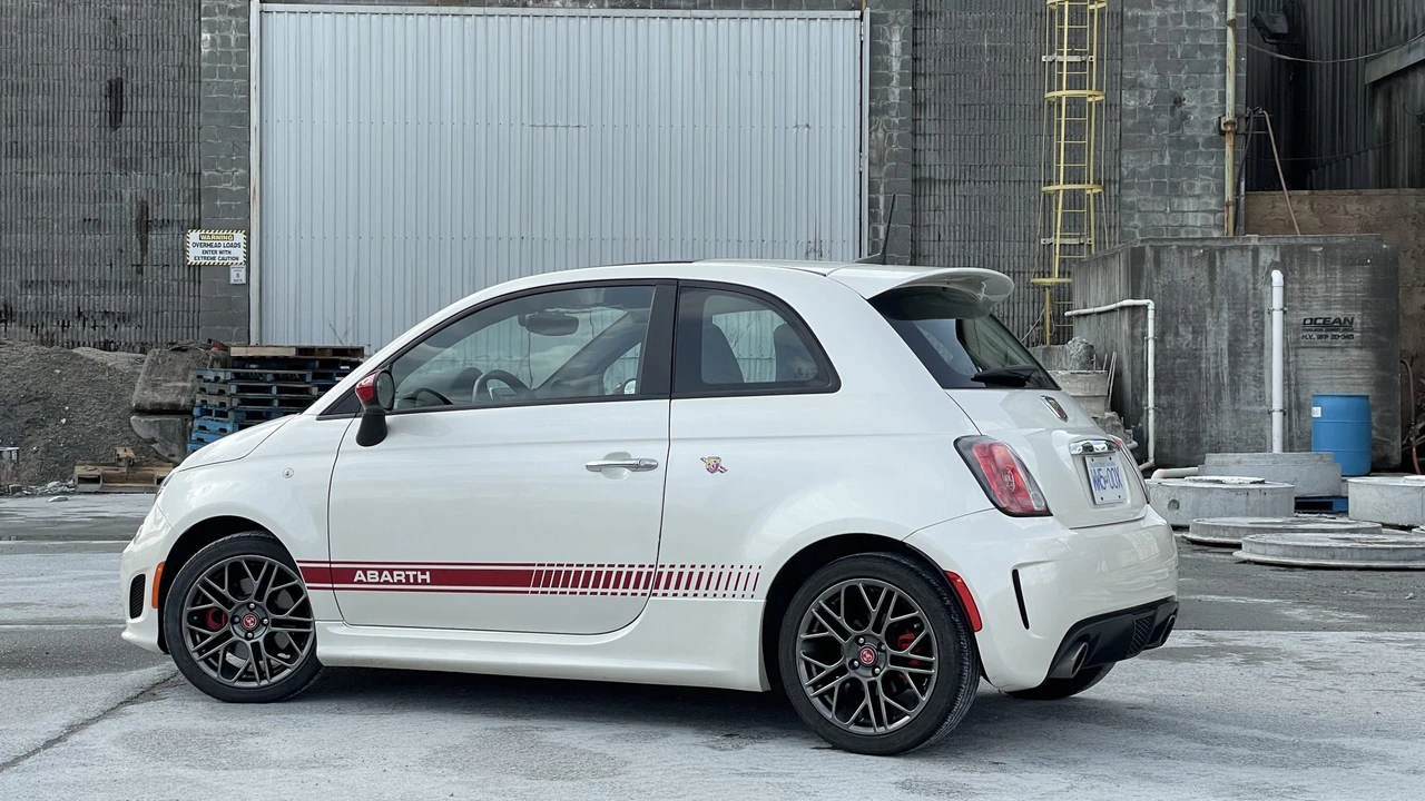 2017 Fiat Abarth 500 - Image 20 of 31