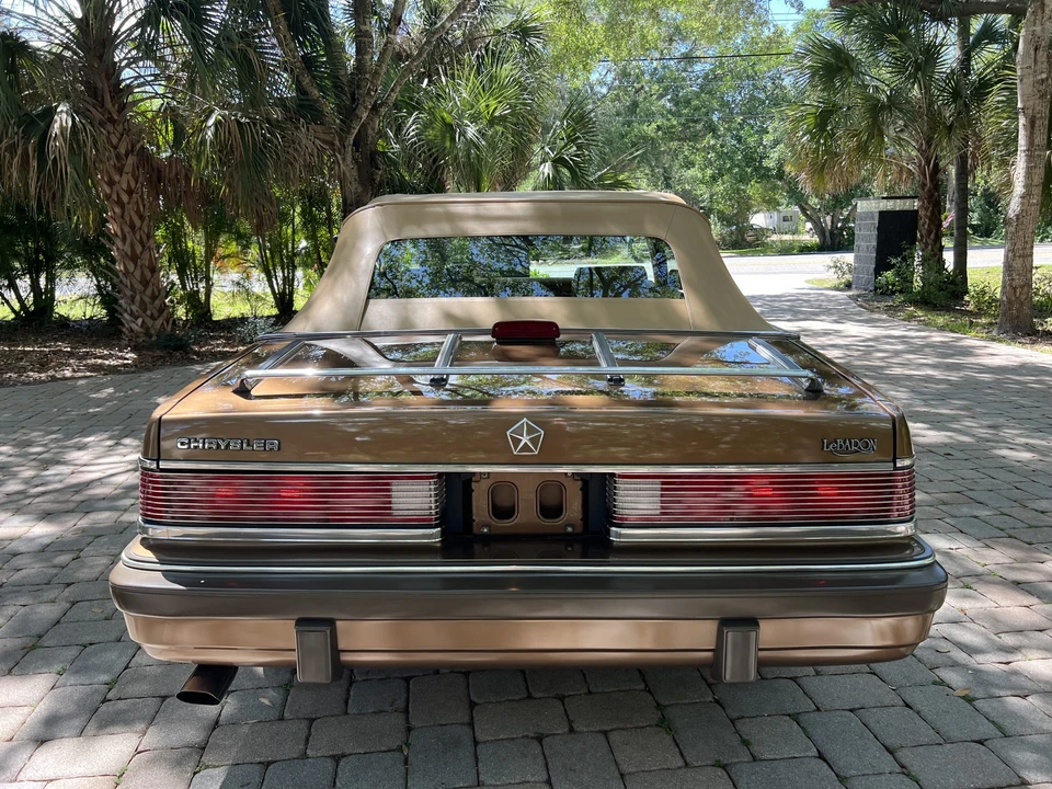 1986 Chrysler K-Car - Image 11 of 31