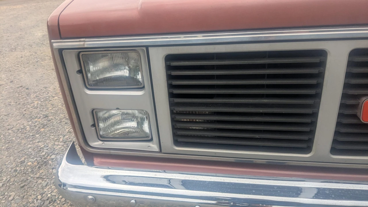1986 GMC C/K 3rd Gen - Image 9 of 31