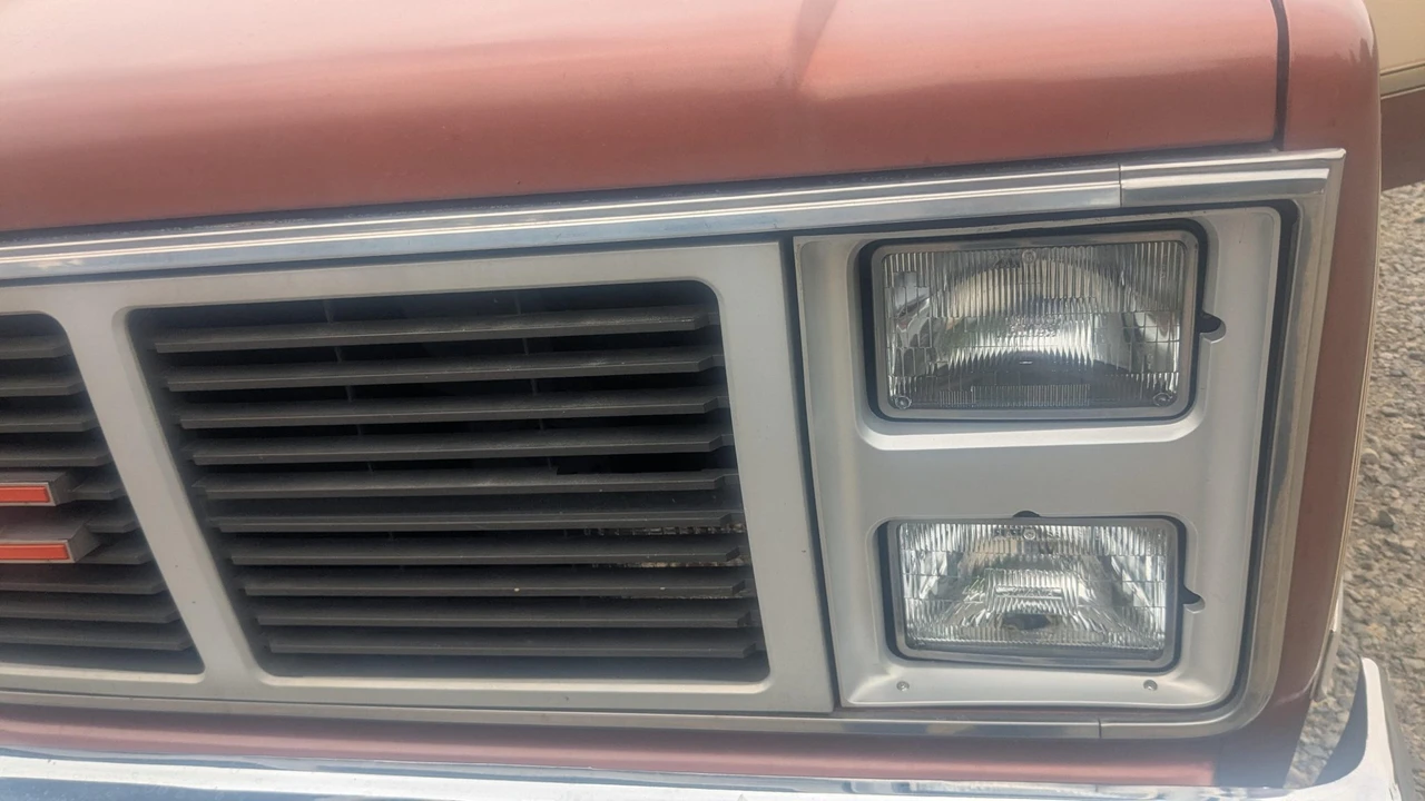 1986 GMC C/K 3rd Gen - Image 11 of 31