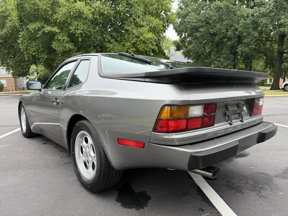 1986 Porsche 944 - Image 19 of 31