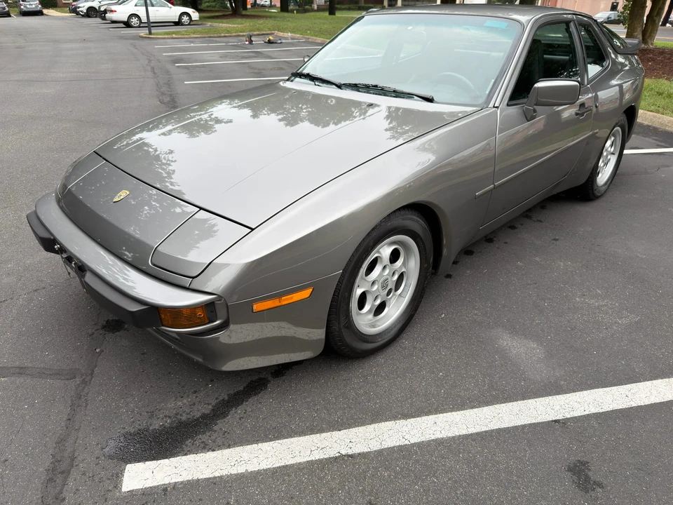 1986 Porsche 944 - Image 4 of 31