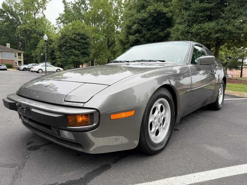 1986 Porsche 944 - Image 5 of 31