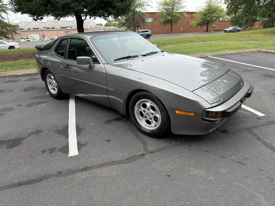1986 Porsche 944 - Image 12 of 31