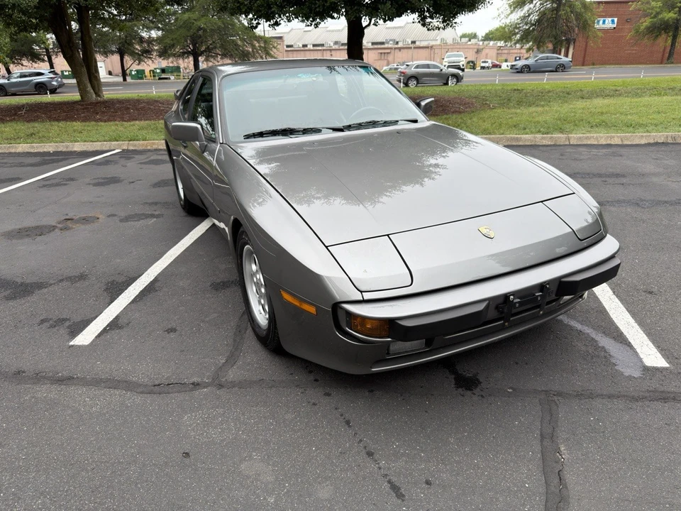 1986 Porsche 944 - Image 9 of 31