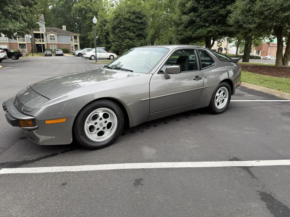 1986 Porsche 944 - Image 2 of 31