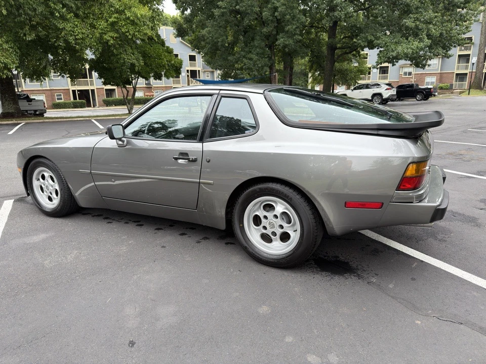 1986 Porsche 944 - Image 21 of 31