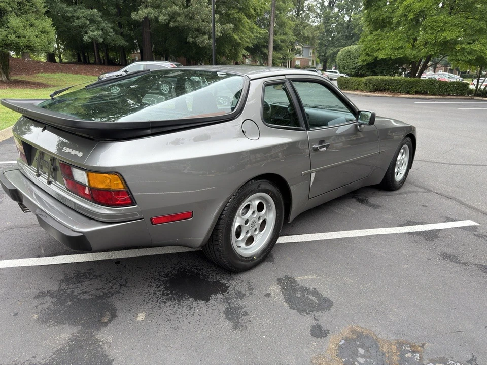 1986 Porsche 944 - Image 15 of 31
