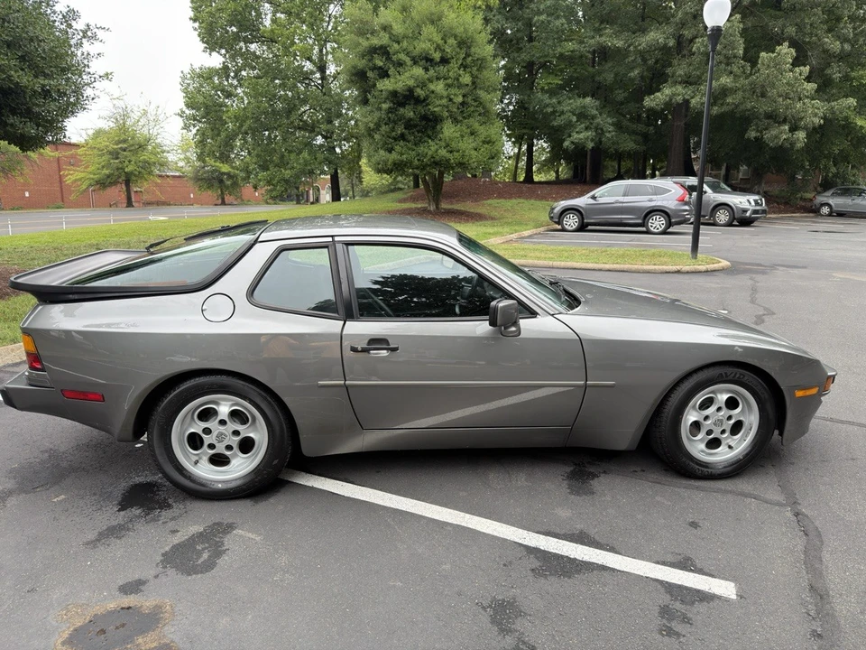 1986 Porsche 944 - Image 14 of 31