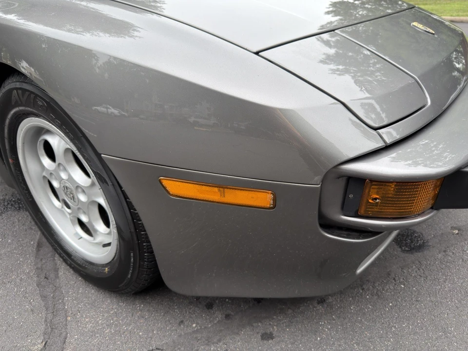 1986 Porsche 944 - Image 28 of 31