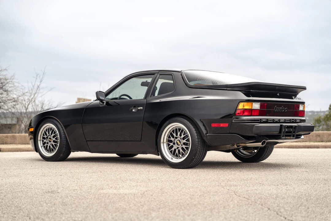 1986 Porsche 944 Turbo - Image 7 of 31