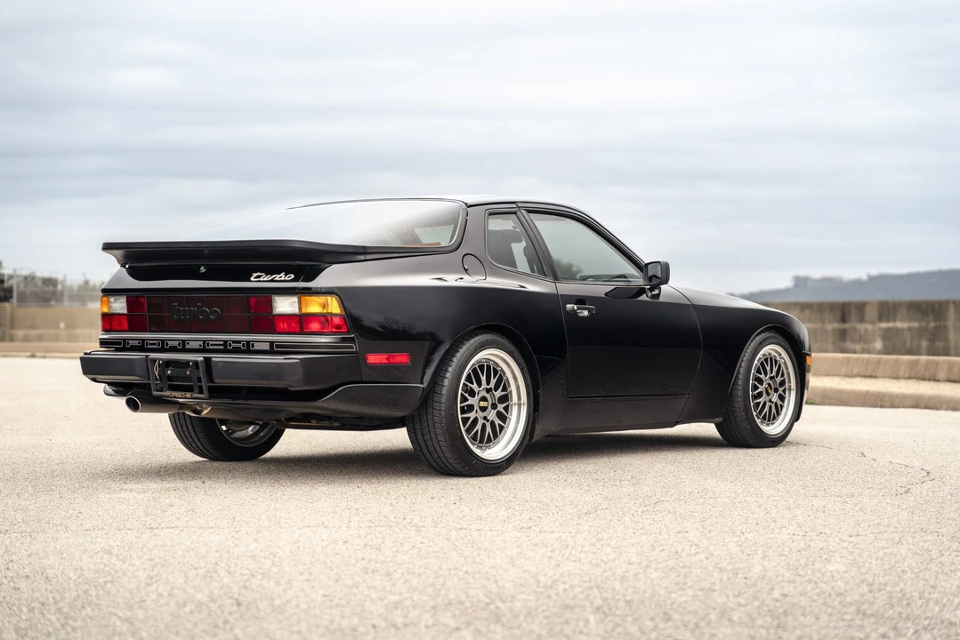 1986 Porsche 944 Turbo - Image 13 of 31