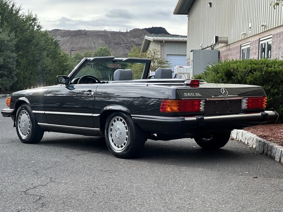 1987 Mercedes-Benz R107 SL-Class - Image 17 of 31