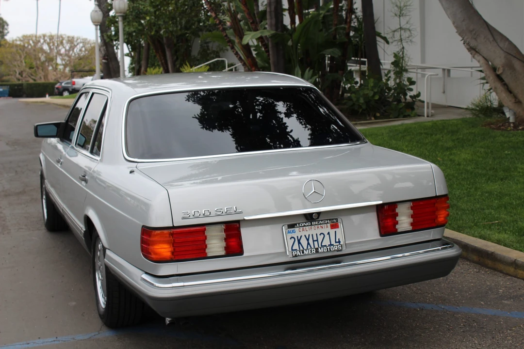 1988 Mercedes-Benz W126 S-Class Sedan - Image 15 of 31