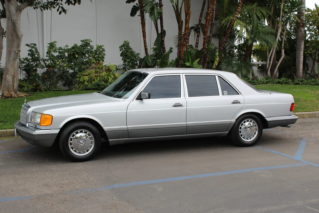 1988 Mercedes-Benz W126 S-Class Sedan - Image 7 of 31