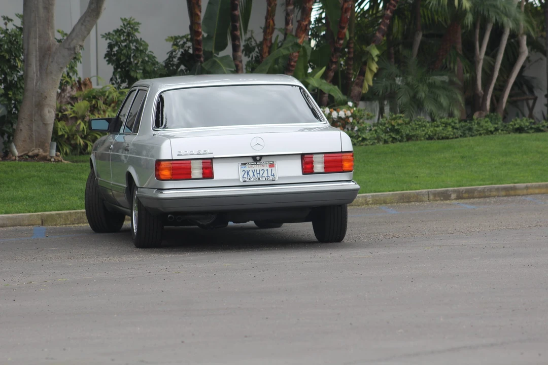 1988 Mercedes-Benz W126 S-Class Sedan - Image 16 of 31