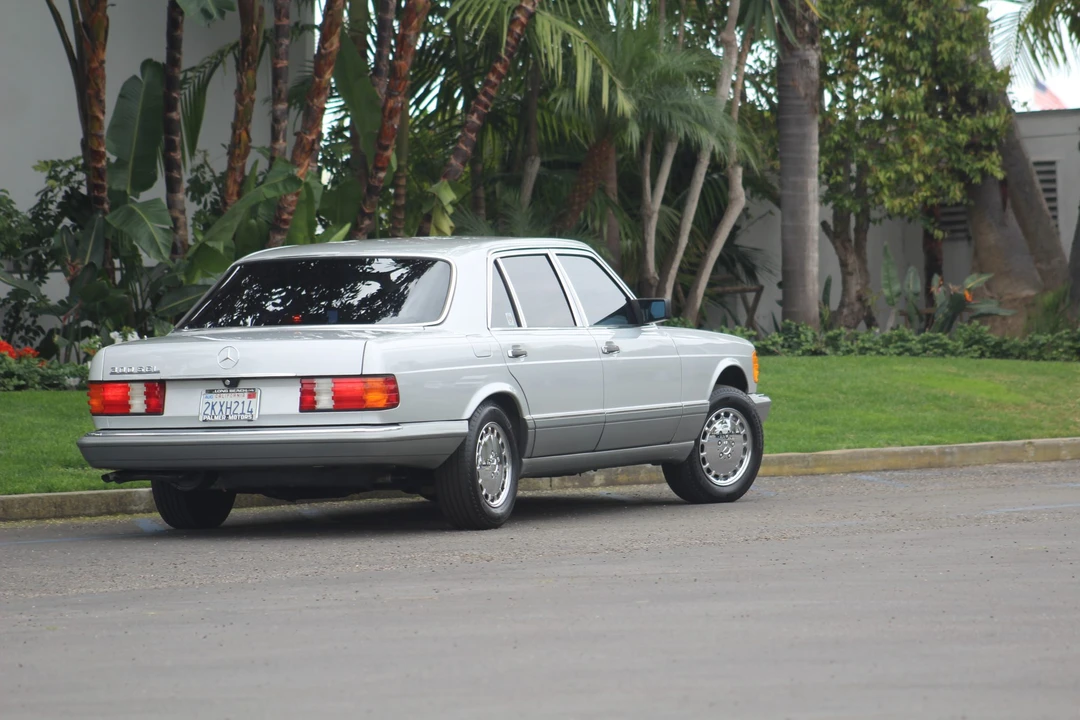 1988 Mercedes-Benz W126 S-Class Sedan - Image 19 of 31