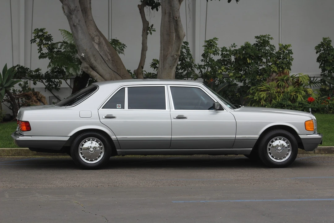 1988 Mercedes-Benz W126 S-Class Sedan - Image 21 of 31