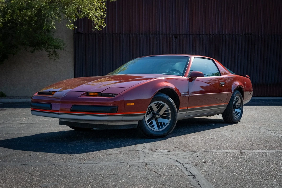1988 Pontiac Firebird 3rd Gen - Image 8 of 31