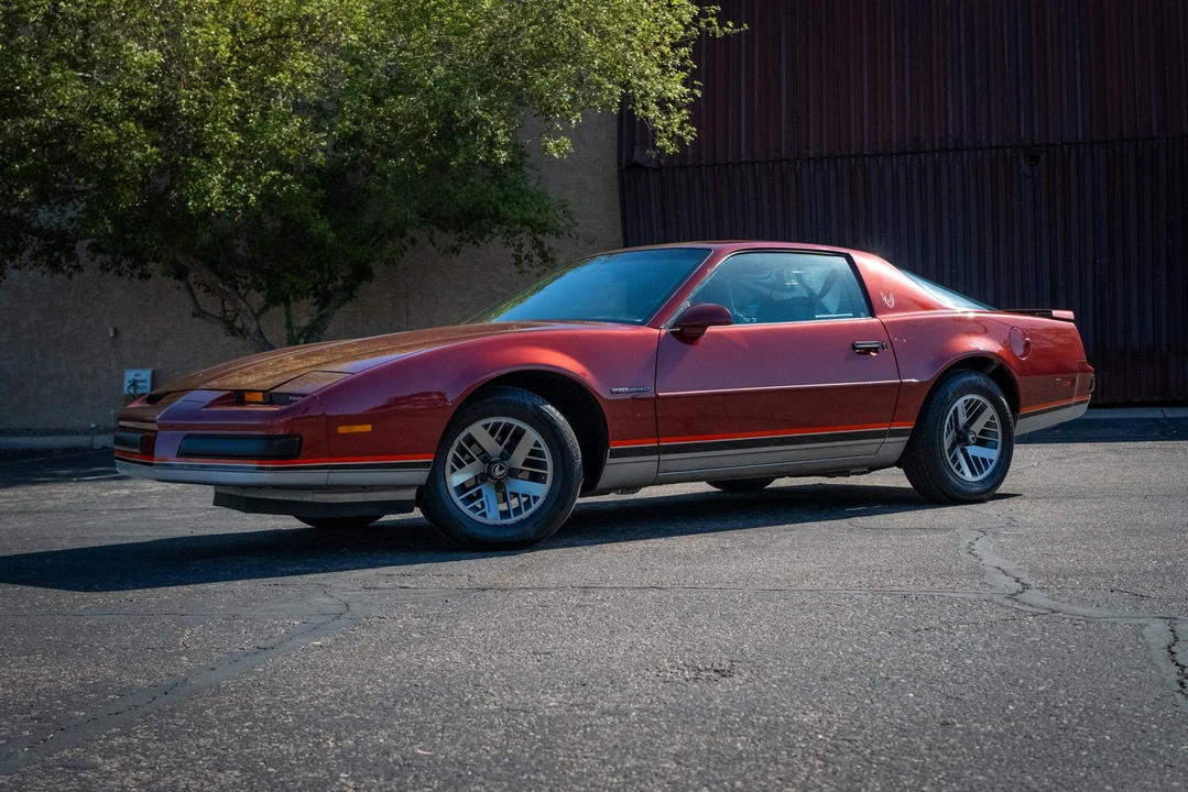 1988 Pontiac Firebird 3rd Gen - Image 9 of 31