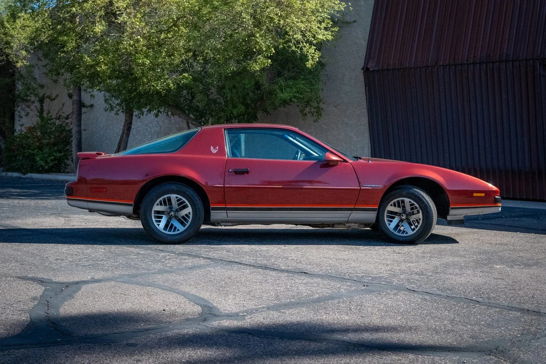 1988 Pontiac Firebird 3rd Gen - Image 19 of 31