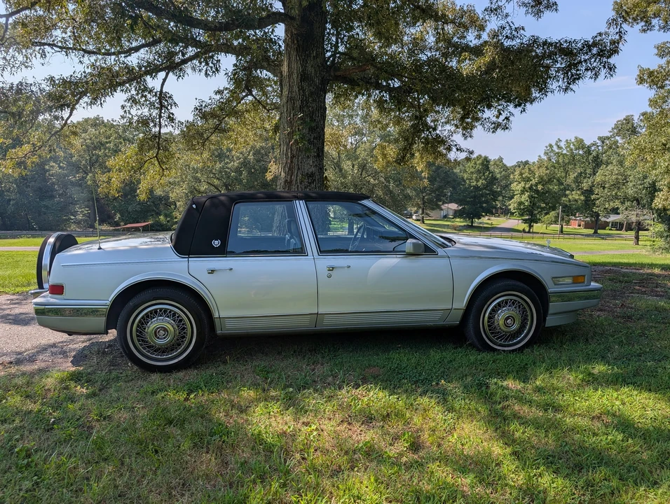 1989 Cadillac Seville - Image 10 of 31