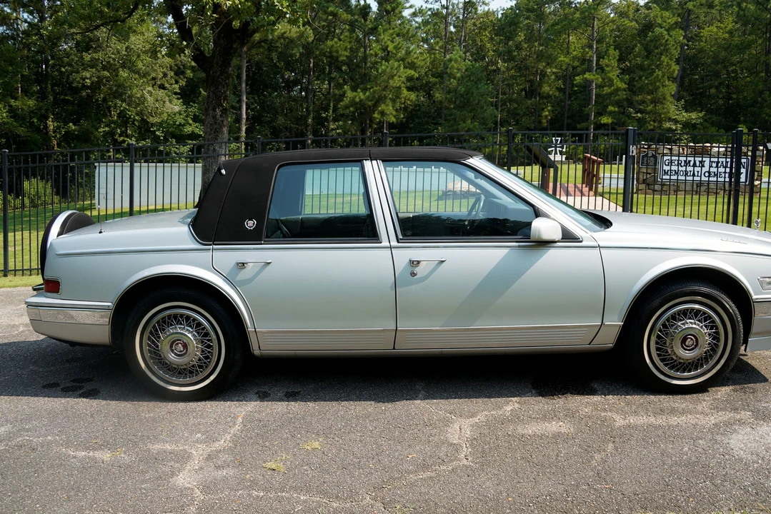 1989 Cadillac Seville - Image 17 of 31