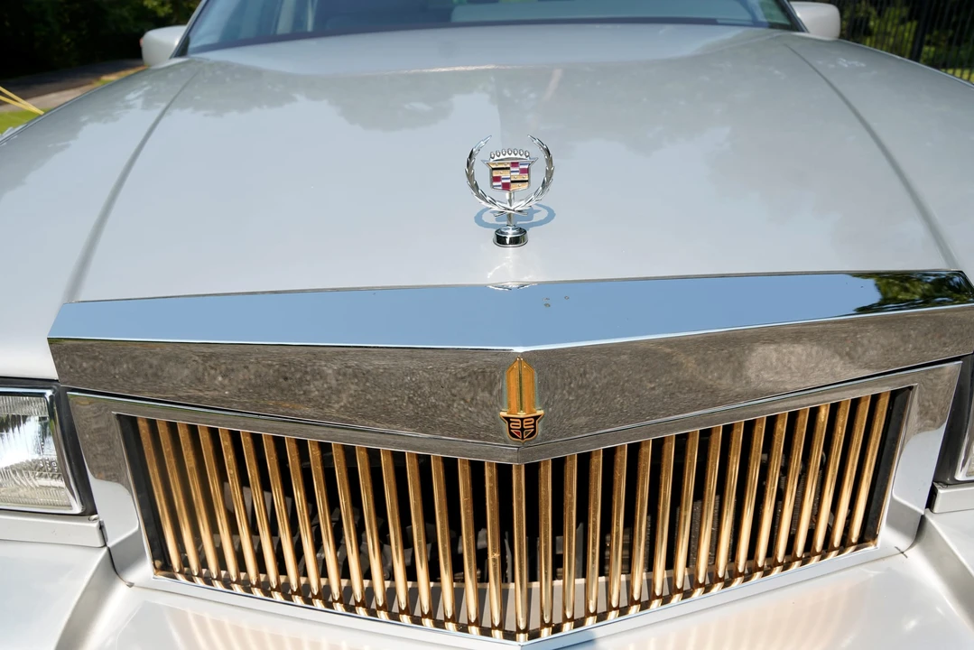 1989 Cadillac Seville - Image 24 of 31