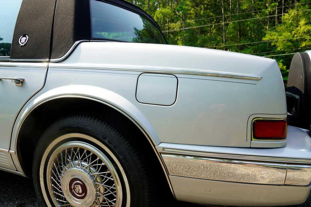 1989 Cadillac Seville - Image 30 of 31