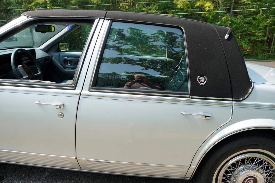 1989 Cadillac Seville - Image 27 of 31