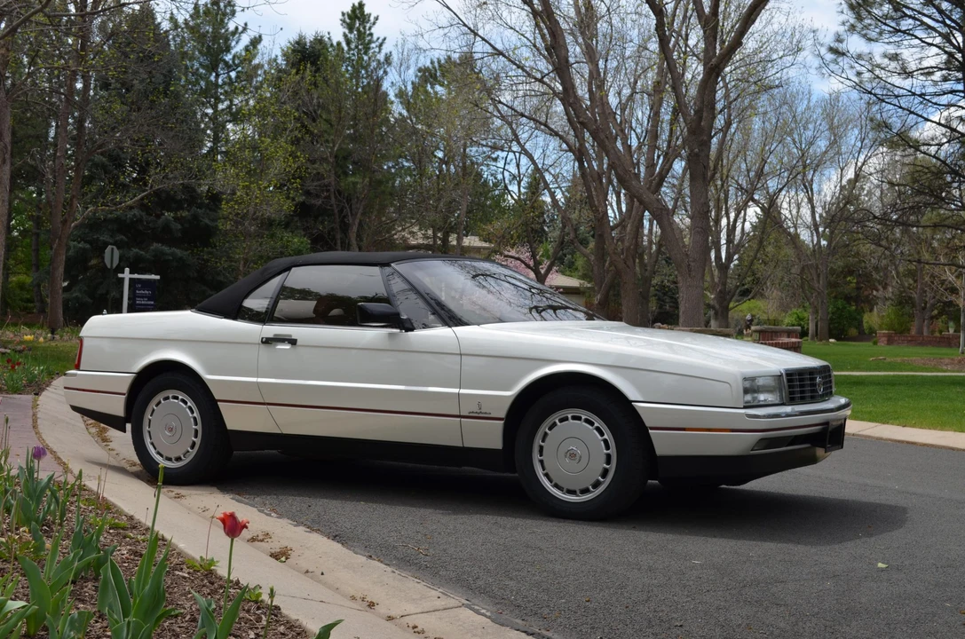 1991 Cadillac Allante - Image 6 of 31