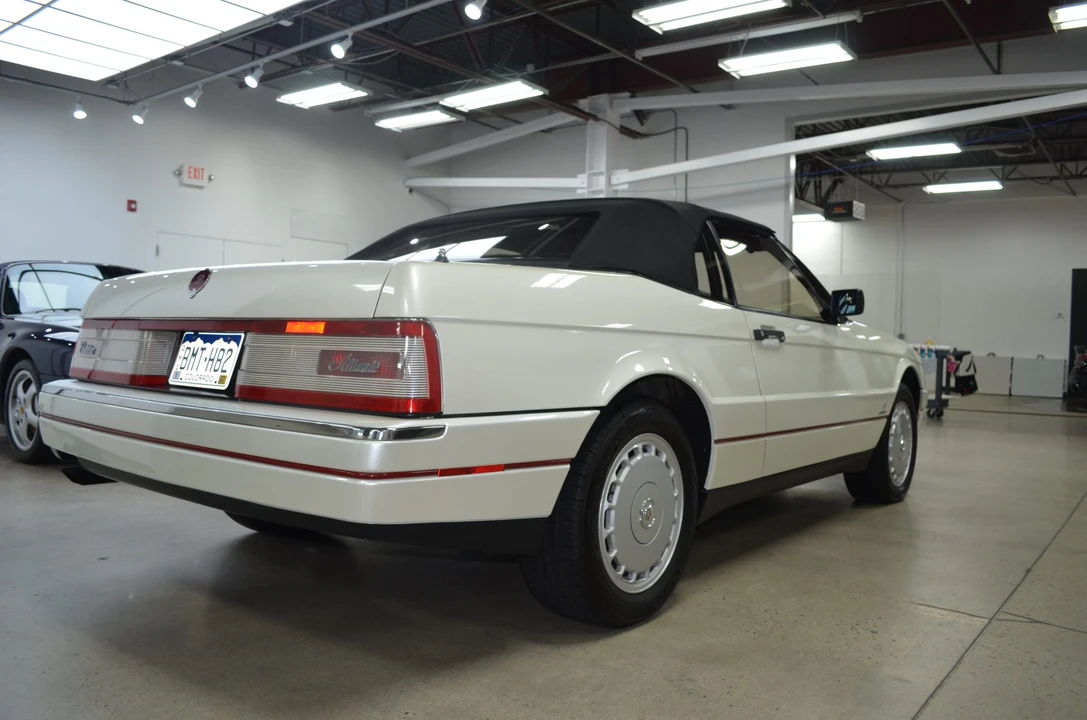 1991 Cadillac Allante - Image 7 of 31