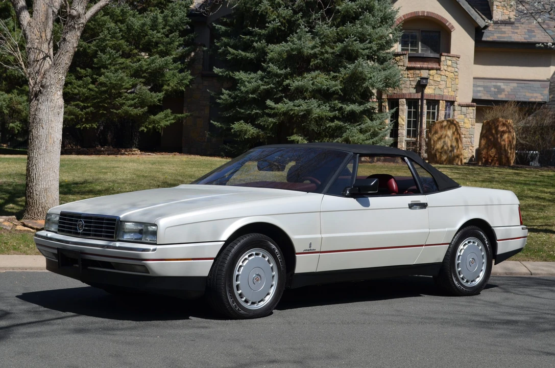 1991 Cadillac Allante - Image 16 of 31