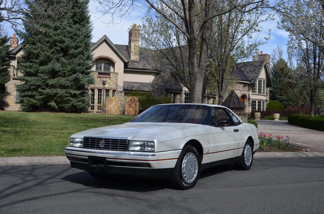 1991 Cadillac Allante - Image 18 of 31