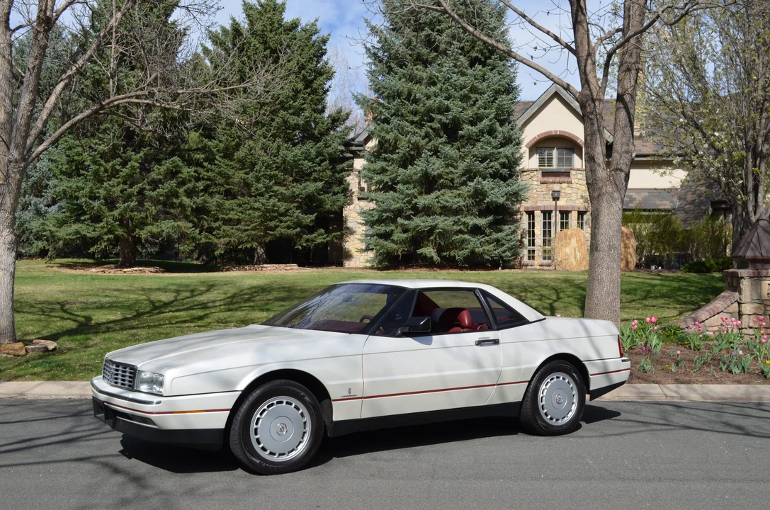 1991 Cadillac Allante - Image 14 of 31