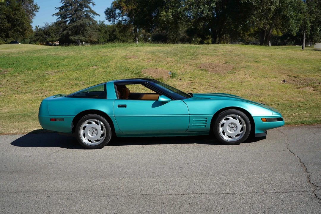 1991 Chevrolet Corvette C4 - Image 18 of 31