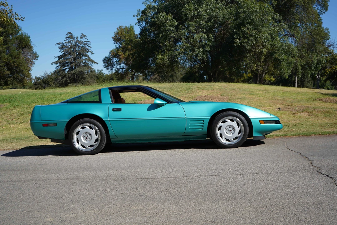 1991 Chevrolet Corvette C4 - Image 19 of 31