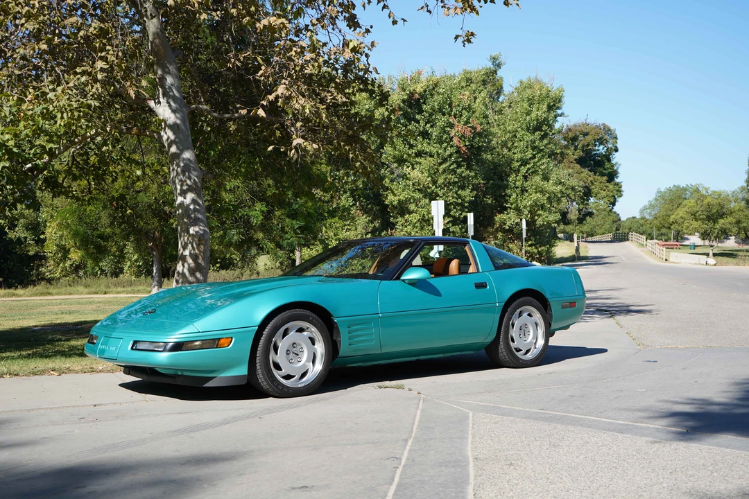 1991 Chevrolet Corvette C4 - Image 2 of 31