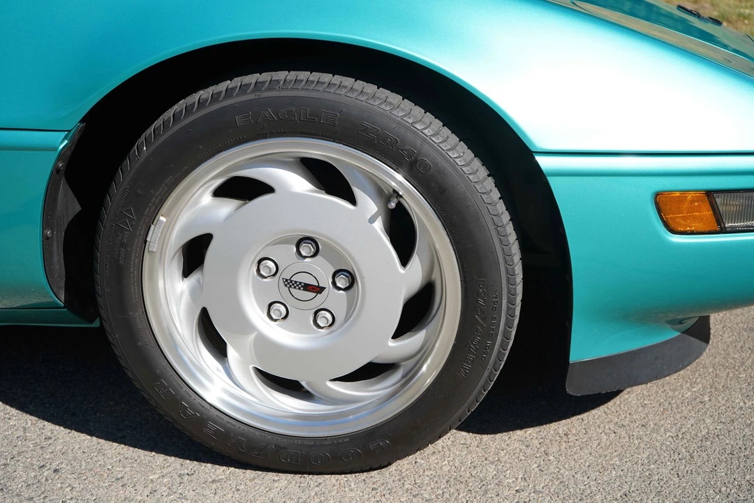 1991 Chevrolet Corvette C4 - Image 21 of 31